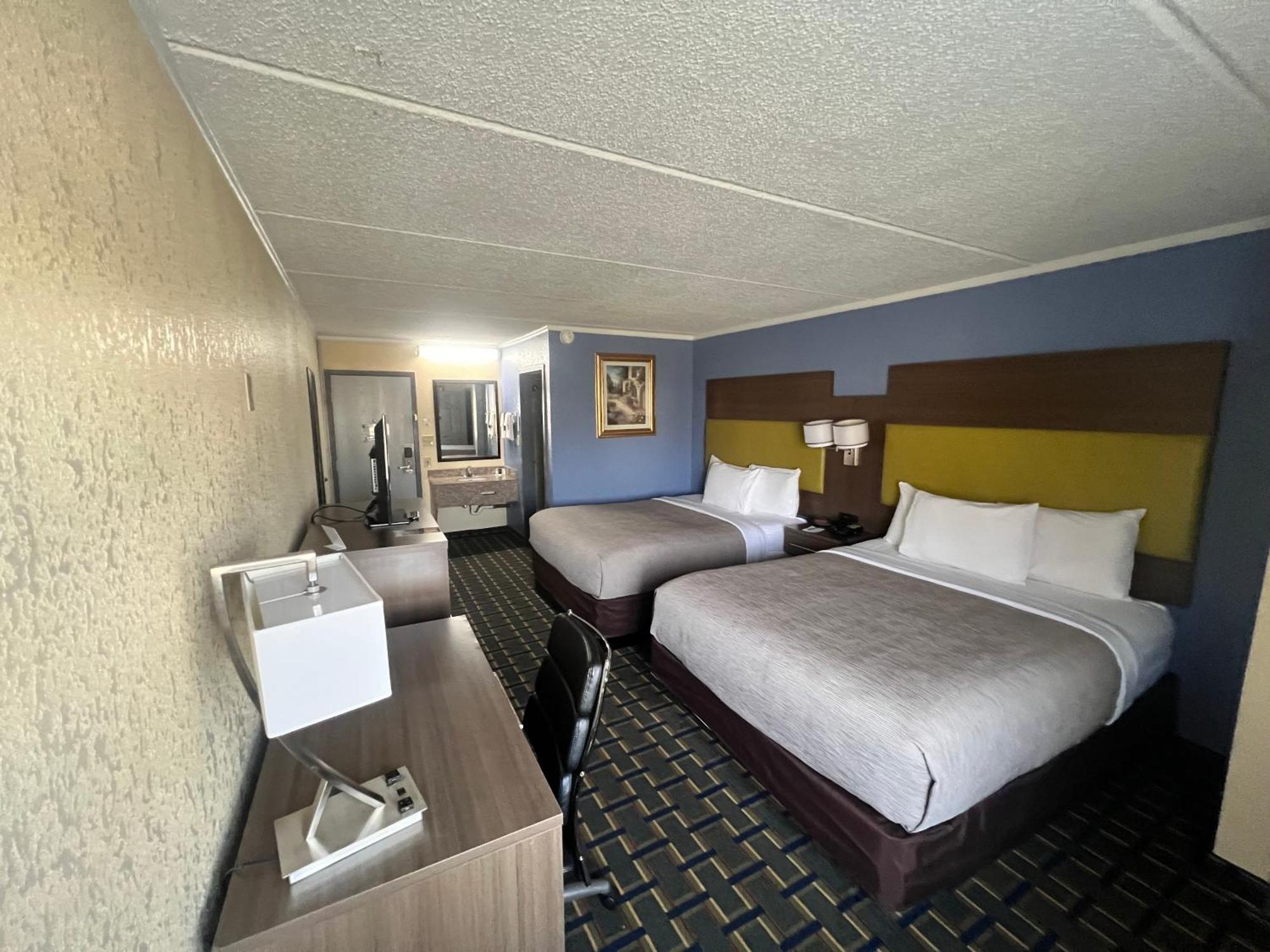 Quality Inn & Suites Near Six Flags East Атланта Экстерьер фото